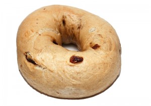 800px-Raisin_Cinnamon_Bagel